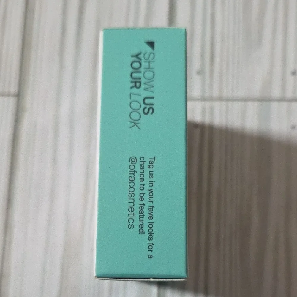 OFRA Pure Matte Finishing Powder in FAIR